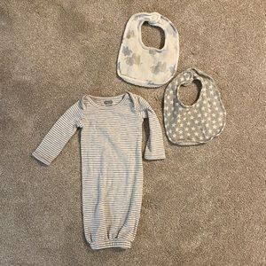 Mudpie Sleeper Gown and 2 Bibs